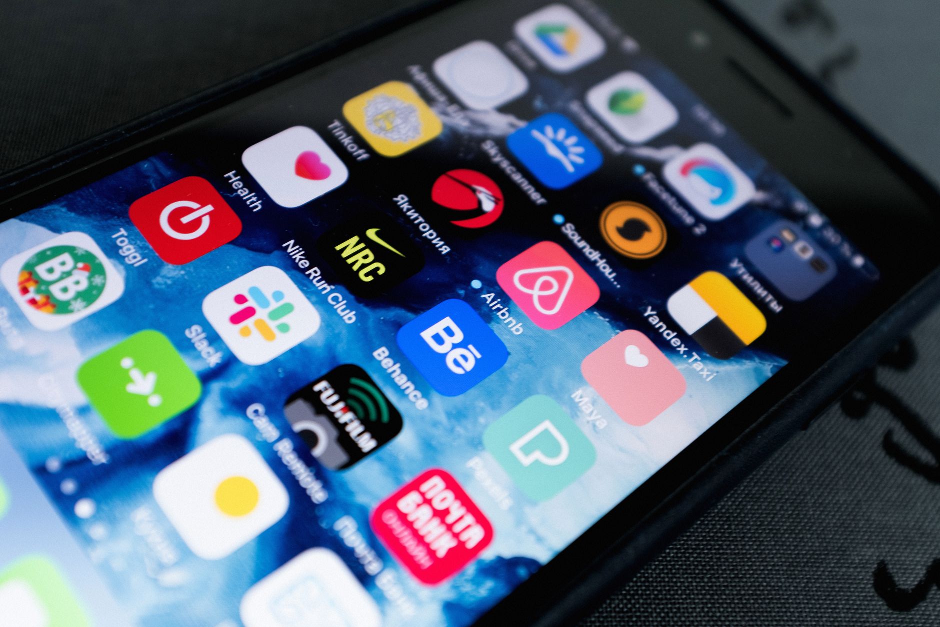 iOS 27 beta 2 release notes showing Apple testing a major Siri AI upgrade